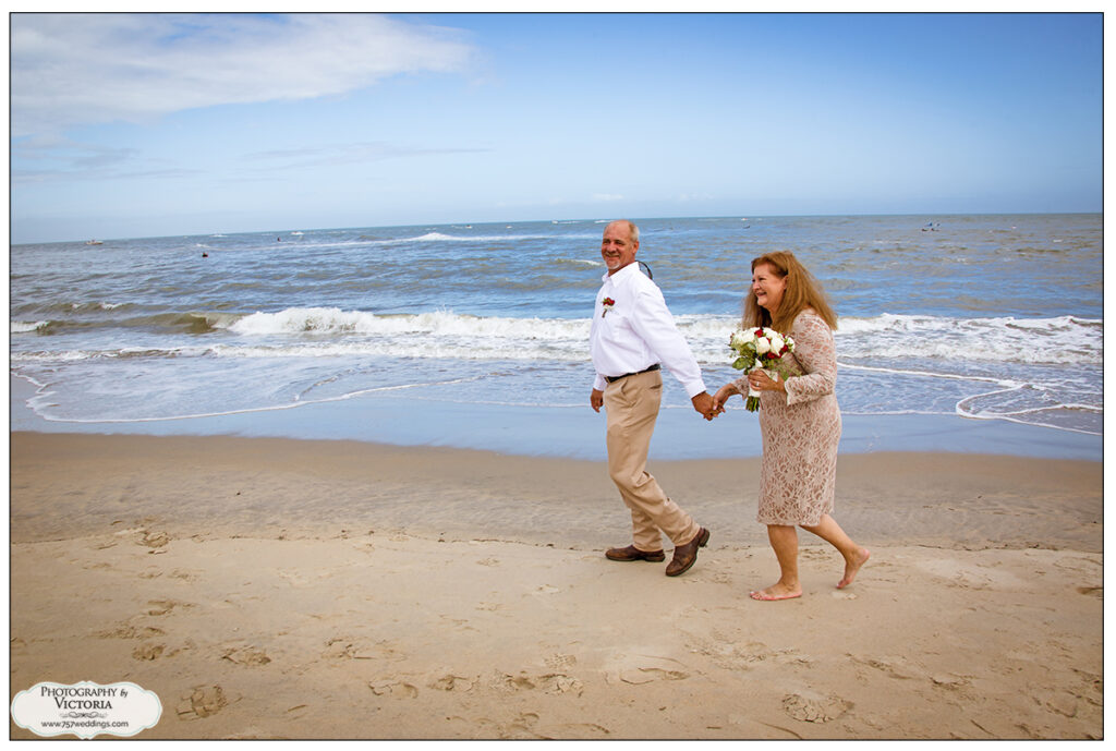 Virginia Beach Oceanfront Wedding: Theresa + Chris
