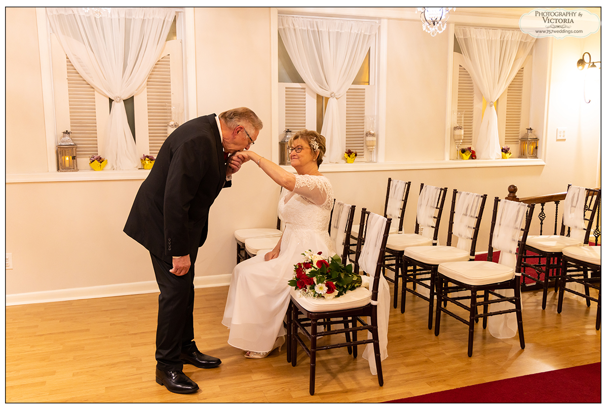 Patricia and Raymond's Virginia Beach Wedding - officiated by Reverend Bruce Begault - photography by Victoria Begault